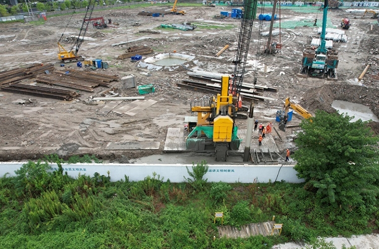 House Foundation Pit Support
