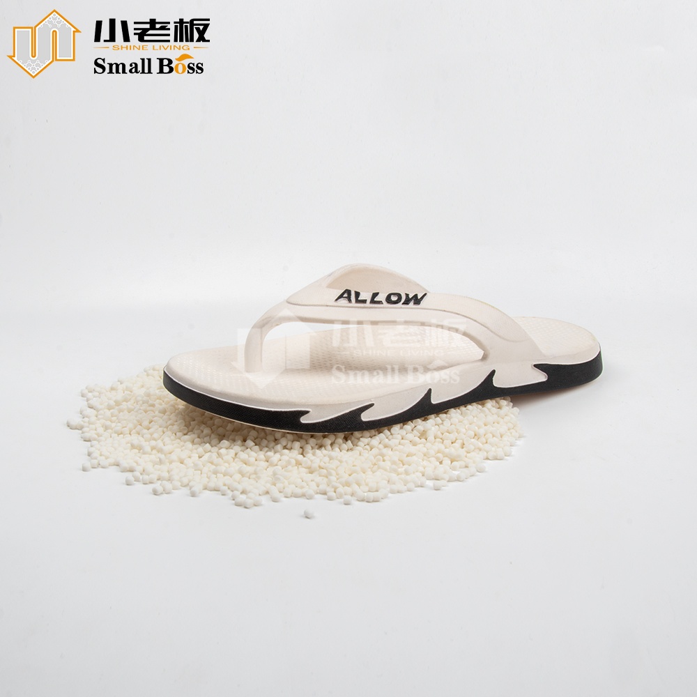 Compuesto de espuma PVC suave y ligera resistente al desgaste para zapatos moldeados por inyección con espuma